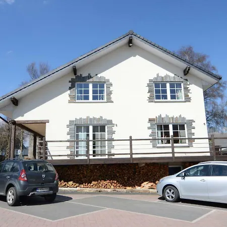 Comfortable By The Forest In Apartament