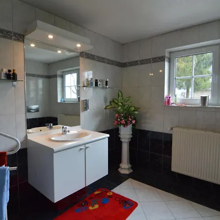 Comfortable By The Forest In Apartament